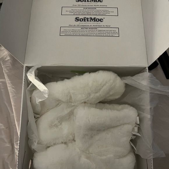 Softmoc Women’s booties - Picture 3 of 4